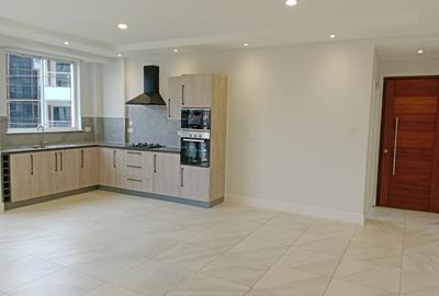 Serviced 1 Bed Apartment with En Suite in Westlands Area - 3