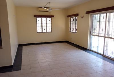 4 Bed Villa with En Suite in Shanzu - 3