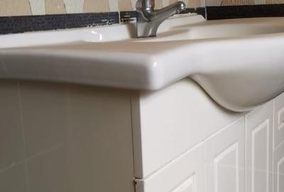 5 Bed Townhouse with En Suite in Spring Valley - 2