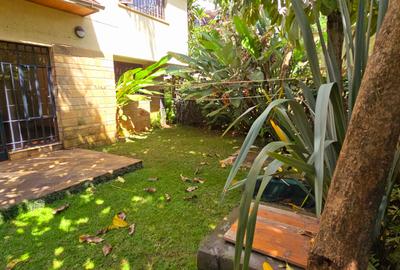5 Bed Townhouse with En Suite at Off Convent Drive