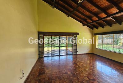 5 Bed House with En Suite in Kyuna