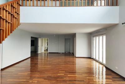 4 Bed Apartment with En Suite in Lavington - 4