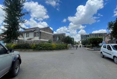 3 Bed Townhouse with En Suite in Donholm - 4