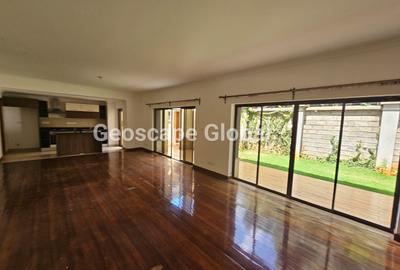 5 Bed Townhouse with En Suite in Lavington - 3