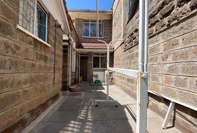 4 Bed Townhouse with En Suite at South C - 4