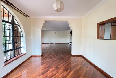 4 Bed Townhouse with En Suite in Lavington - 2