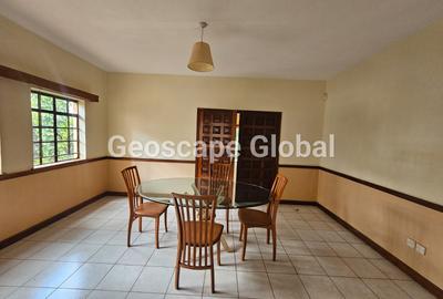 5 Bed House with En Suite in Runda - 2