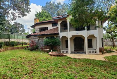 5 Bed House with En Suite at Runda