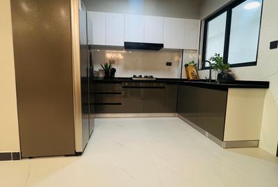 4 Bed Apartment with En Suite in Kileleshwa