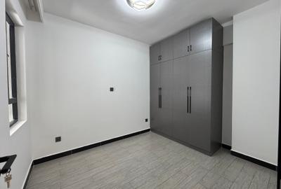 2 Bed Apartment with En Suite in Lavington - 4