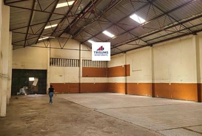 7,500 ft² Warehouse with Fibre Internet in Industrial Area - 4