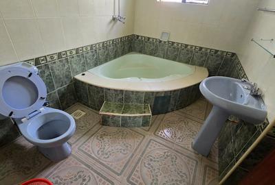 2 Bed House with En Suite in Gigiri
