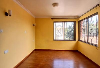 5 Bed Townhouse with En Suite at Lavington Green - 4
