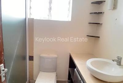 5 Bed Townhouse with En Suite in Lavington - 3