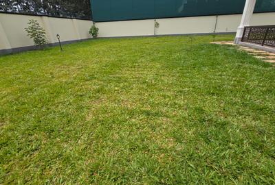 5 Bed House with En Suite in Karen