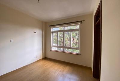 3 Bed Apartment with En Suite in Brookside - 2