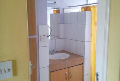 2 Bed Apartment with En Suite at Ojijo Road - 3