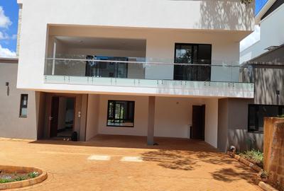 5 Bed Villa with En Suite at Kitisuru