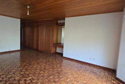 5 Bed Townhouse with En Suite at Brookside Drive