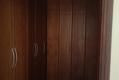 4 Bed Townhouse with En Suite in Kitisuru