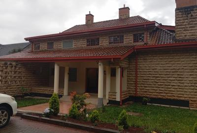 4 Bed Townhouse with En Suite in Karen - 2