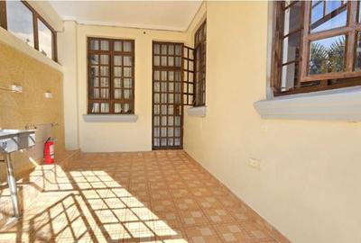 4 Bed House with En Suite in Runda
