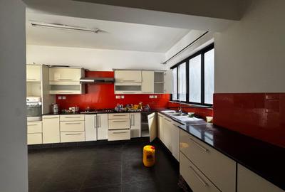 3 Bed Apartment with En Suite in Westlands Area
