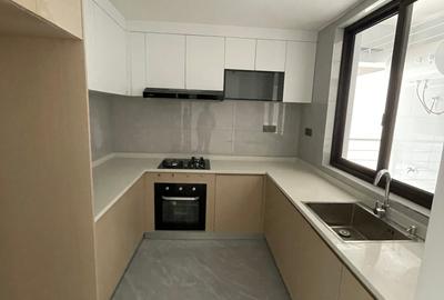 2 Bed Apartment with En Suite in Riverside - 3