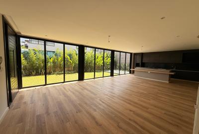 4 Bed Villa with En Suite in Runda - 3