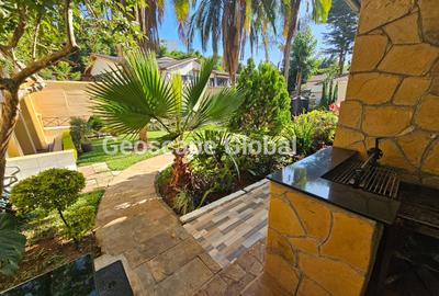 5 Bed House with En Suite in Spring Valley
