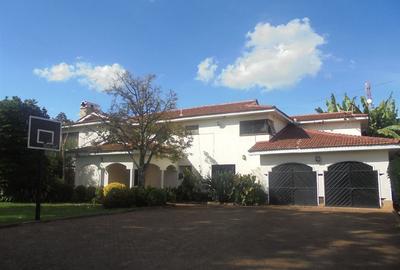 5 Bed House with En Suite at Off Mimosa Rd