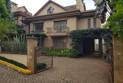 5 Bed Townhouse with En Suite at Apple Cross