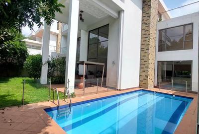 5 Bed Townhouse with En Suite in Lavington