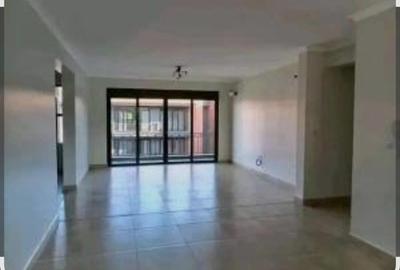 2,100 ft² Commercial Property in Lavington