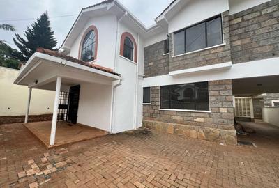 4 Bed House with En Suite in Spring Valley