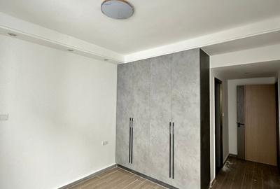 3 Bed Apartment with En Suite in Riverside