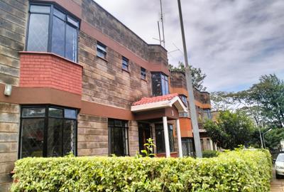 4 Bed Townhouse with En Suite in Lavington