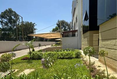 5 Bed Townhouse with En Suite in Lavington - 4