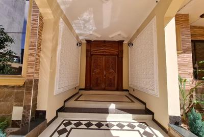 5 Bed Townhouse with En Suite in Lavington