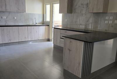 3 Bed Apartment with En Suite at Parklands