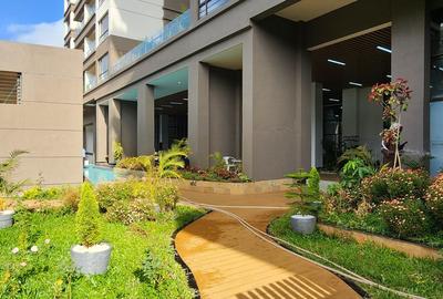 Serviced 3 Bed Apartment with En Suite at Riverside