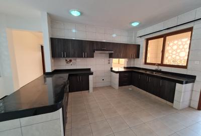 3 Bed Apartment with En Suite in Nyali Area