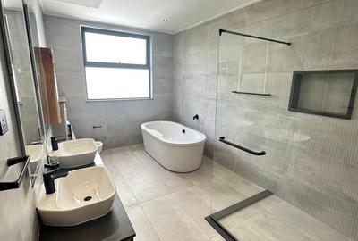 4 Bed Apartment in Westlands Area - 3