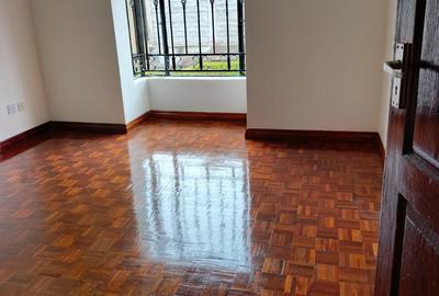 4 Bed Villa with En Suite in Lavington