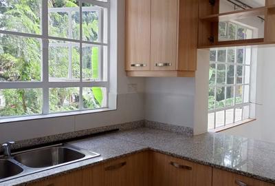 3 Bed Apartment with En Suite in Lavington