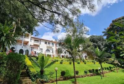 5 Bed House with En Suite at Red Hill Road