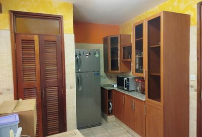 3 Bed Apartment with En Suite in Lavington - 4