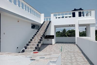 6 Bed Villa with En Suite at Beach Road - 4