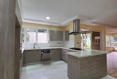 4 Bed Townhouse with En Suite at Runda - 4