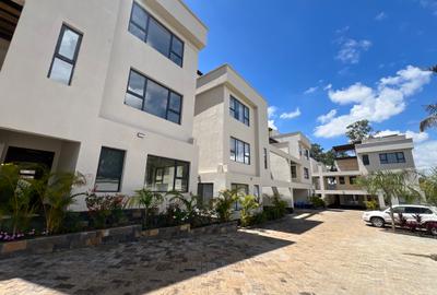 5 Bed Townhouse with En Suite at Manyani Cl